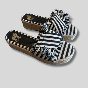 NWOB Toes Wedge Striped Black and White Espadrille Sandals